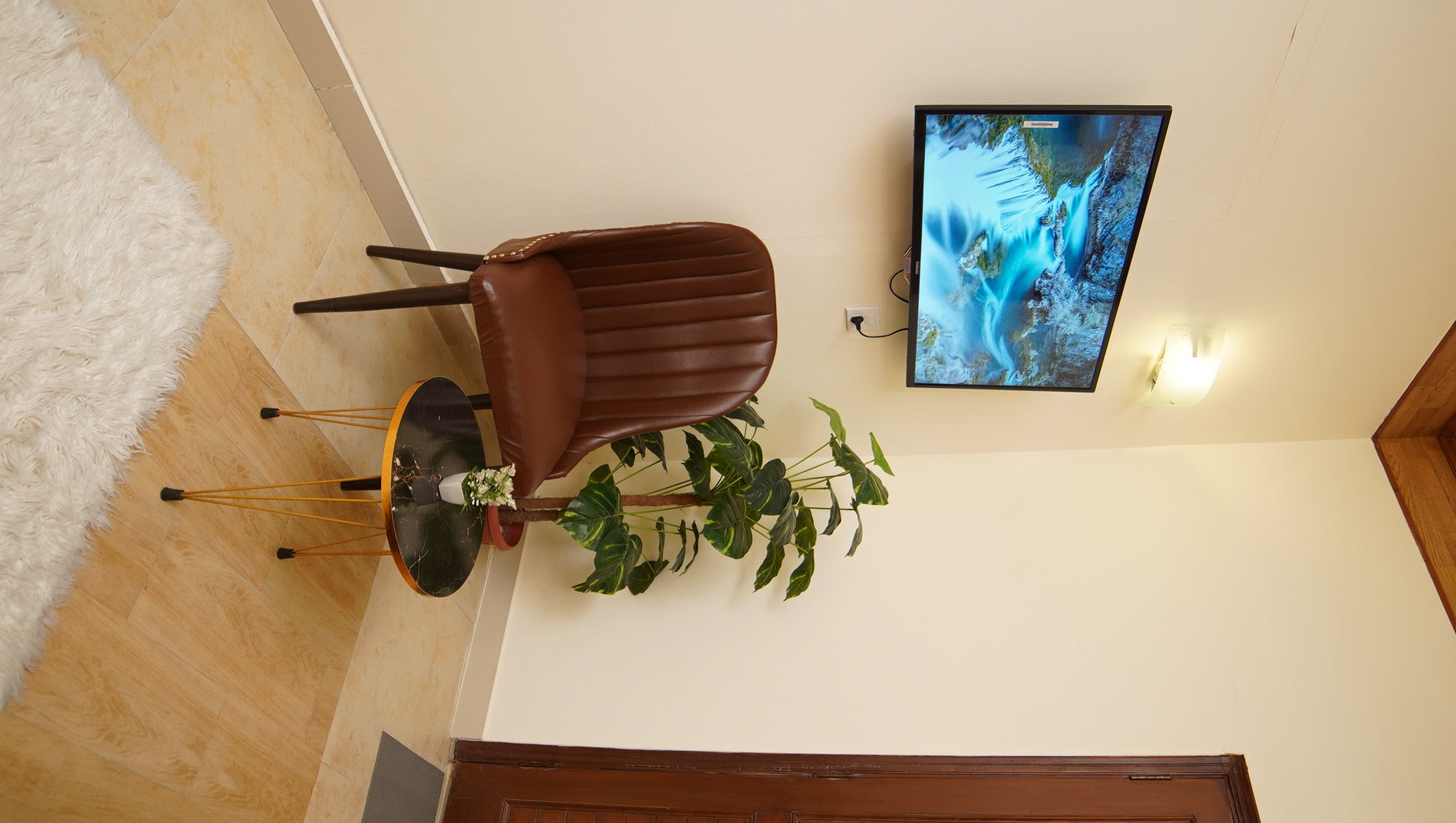 Deluxe Room 21