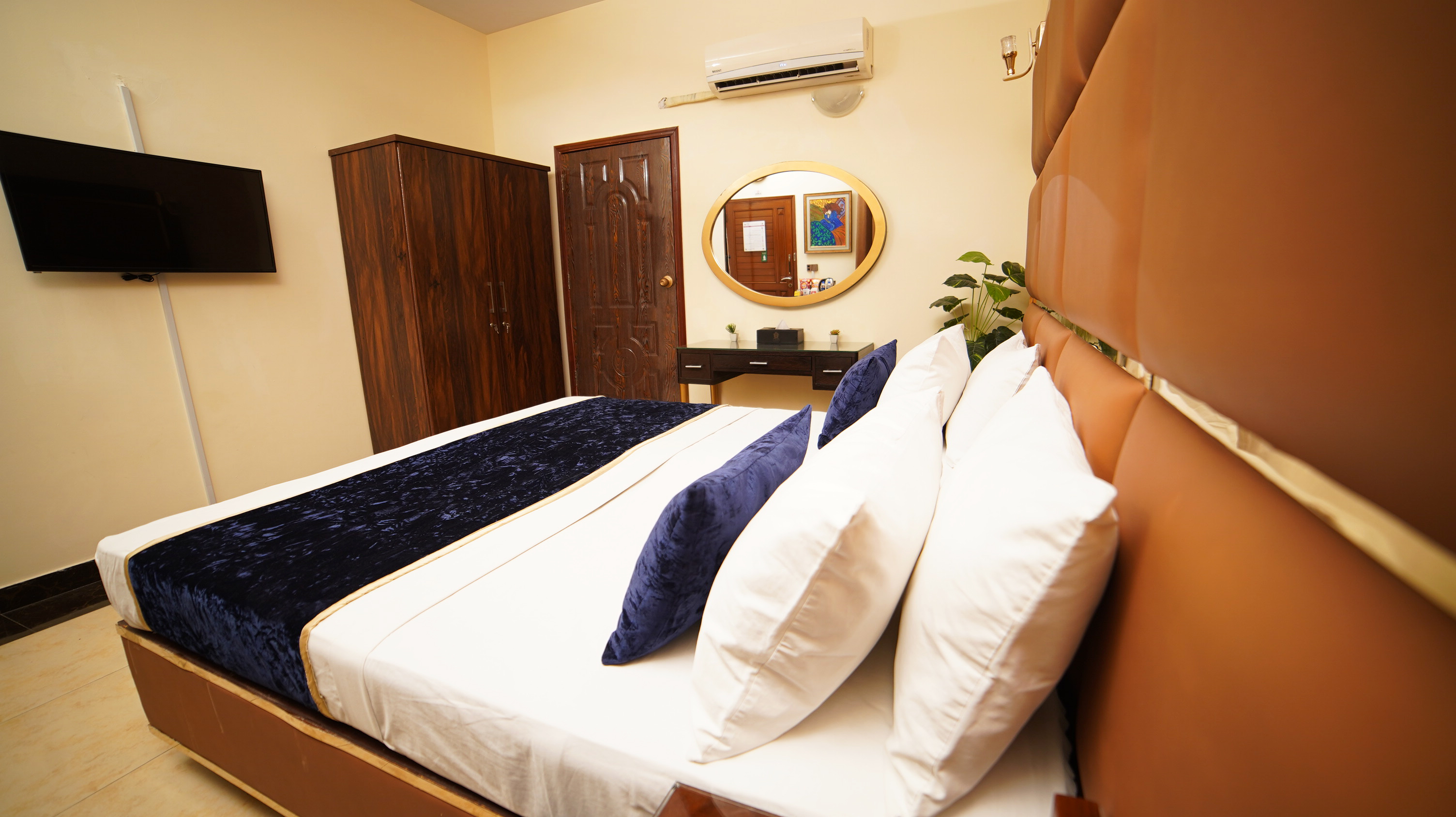 Deluxe Room 19