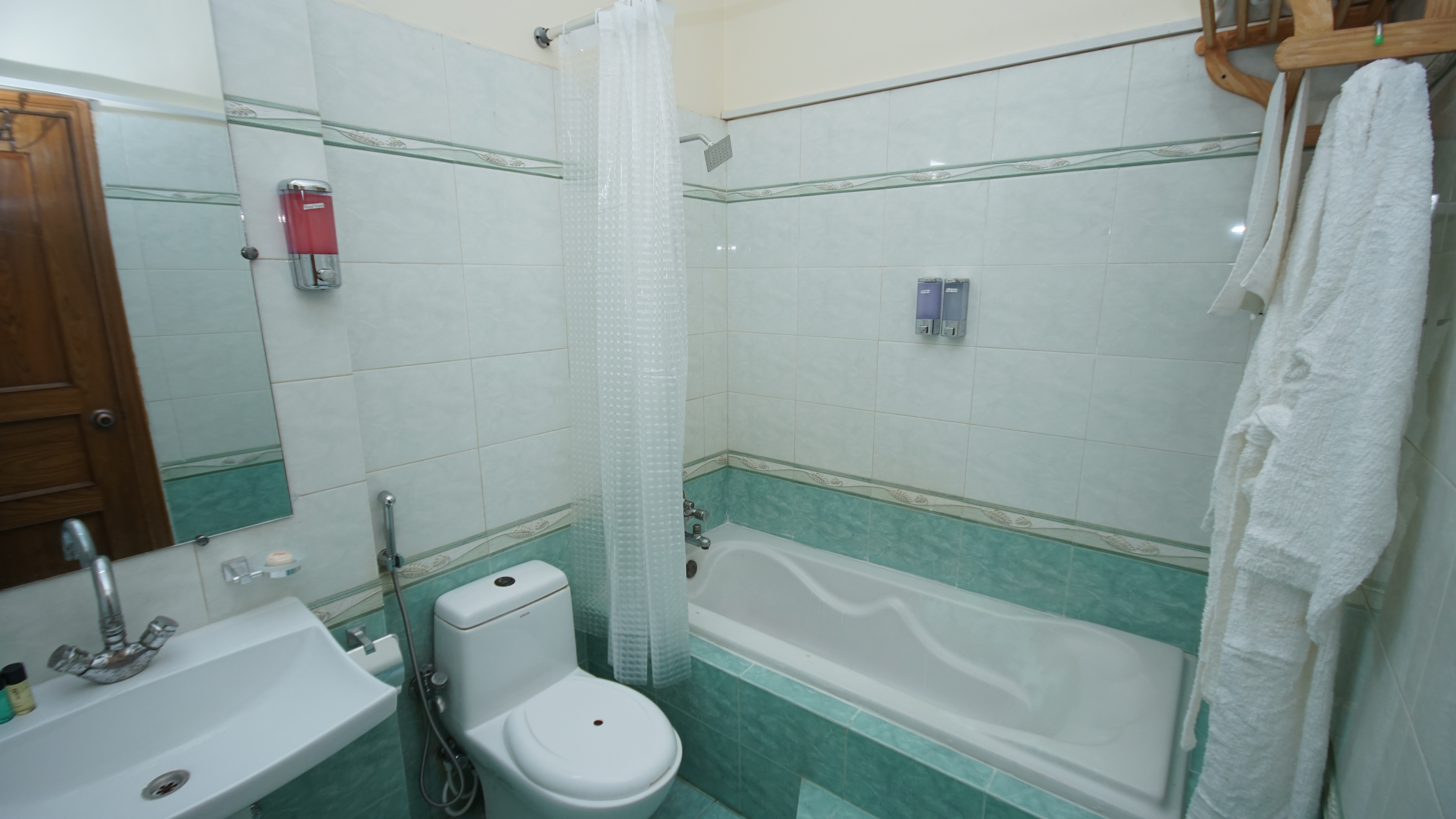 Twin Room 16