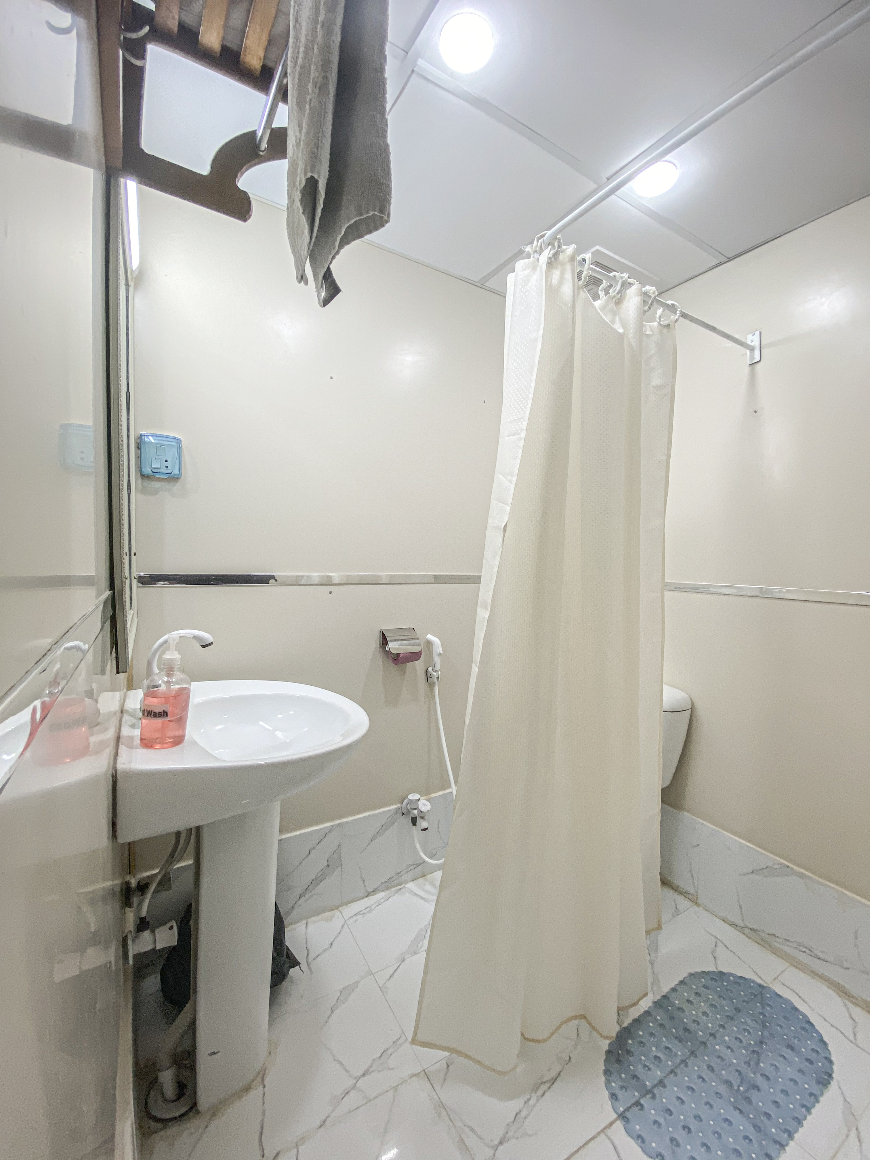 Twin Room 17