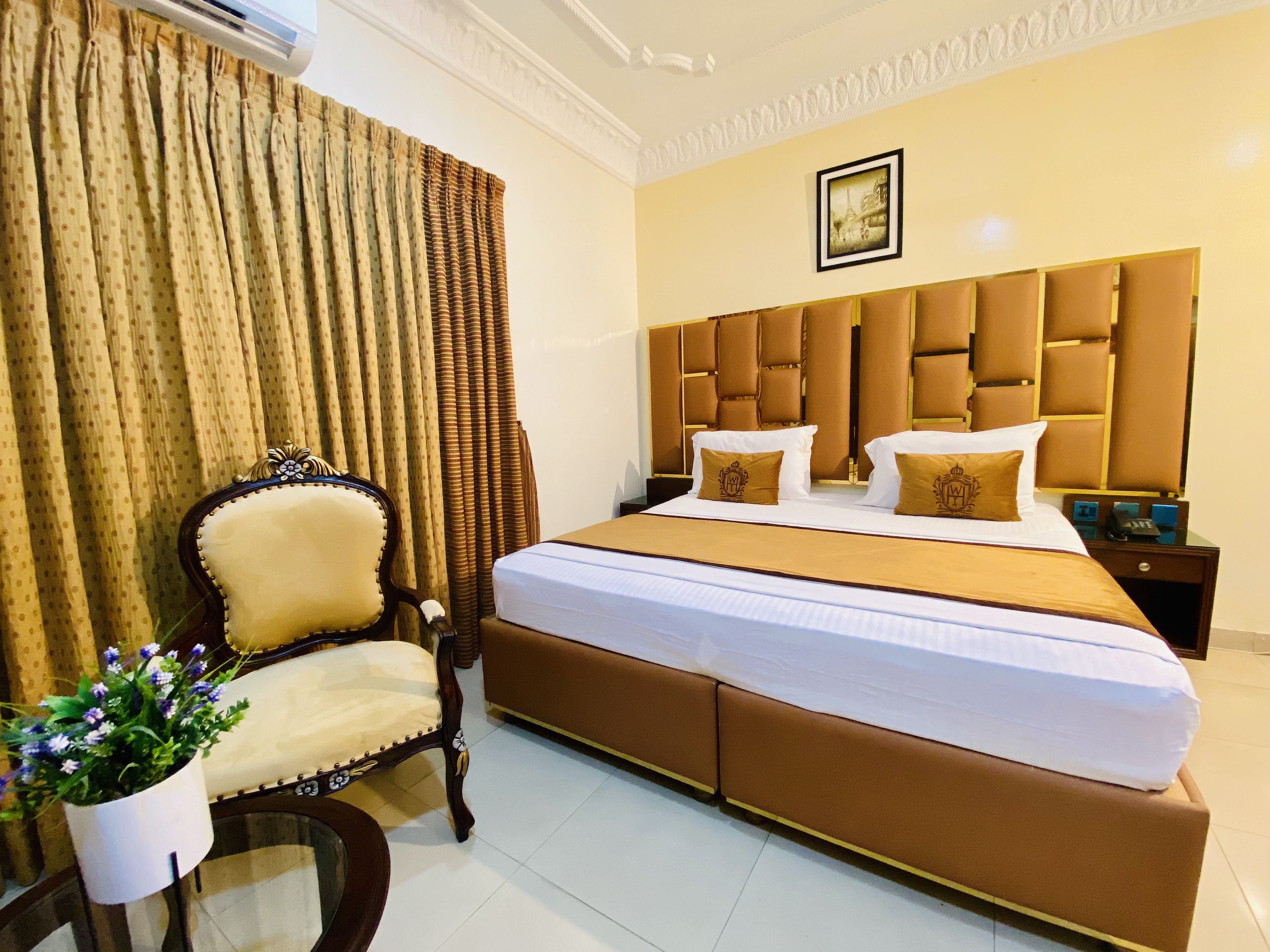 Twin Room 6