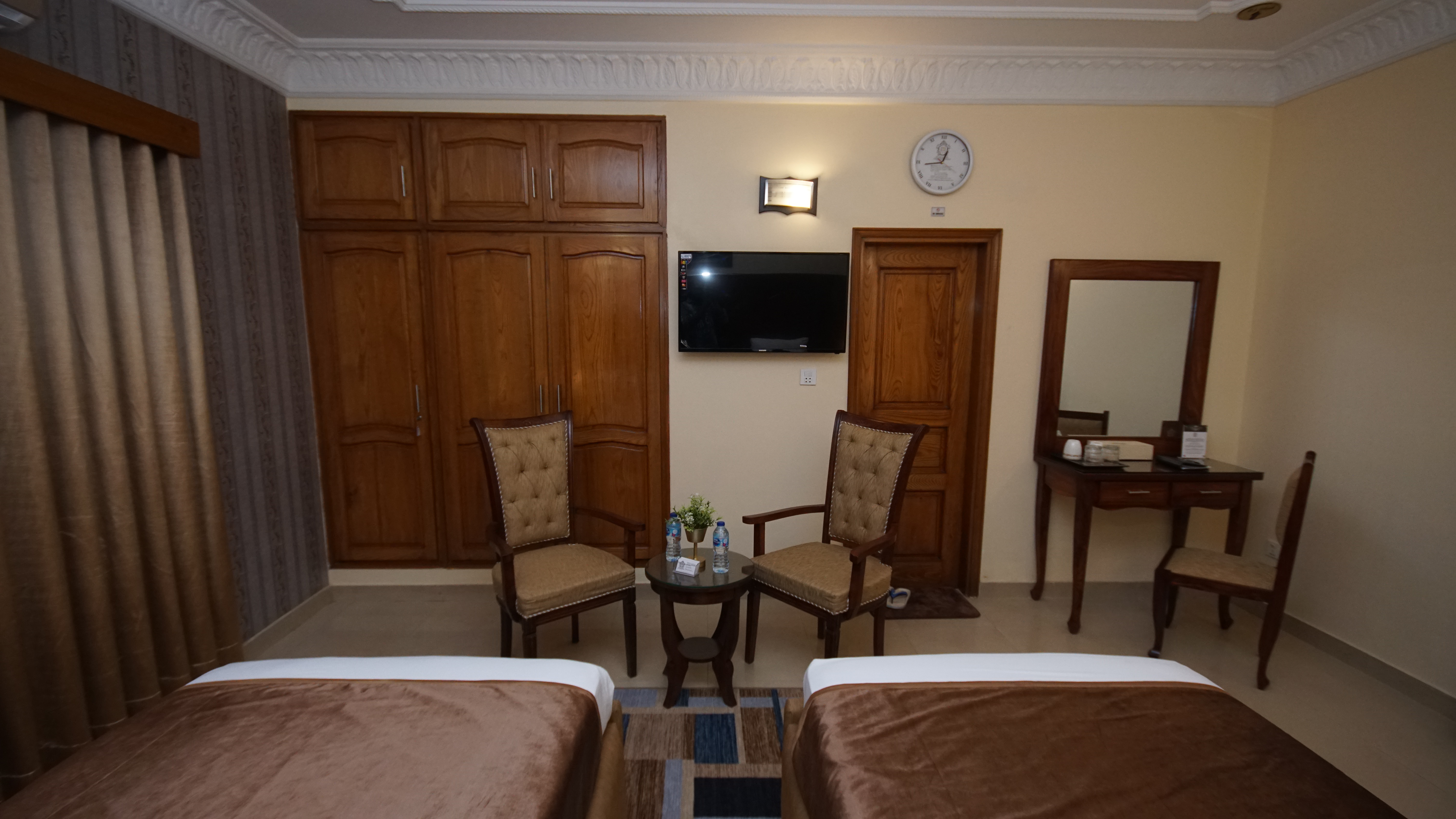 Twin Room 8